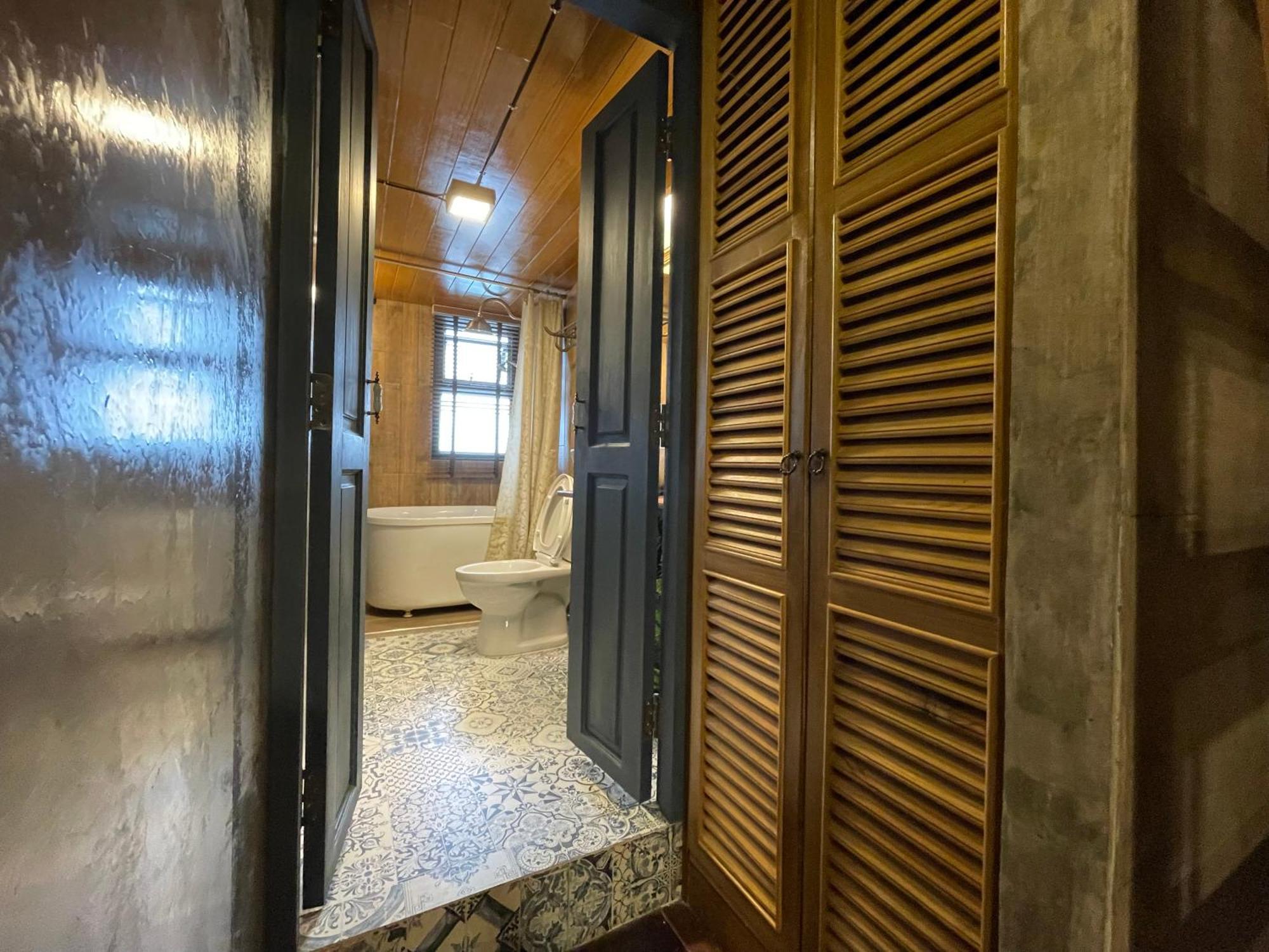 Central Old Town Cottage 曼谷 外观 照片